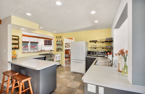 Fort Valley House | Social Distancing and Fresh Air in Baderville!