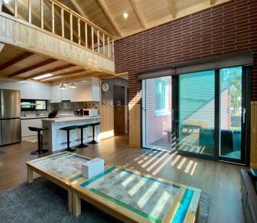 Hallim House | Sodamhyang Pension