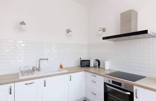 Heres Apartment | Soeur-2911-Chaming apartment near the famous Forville market