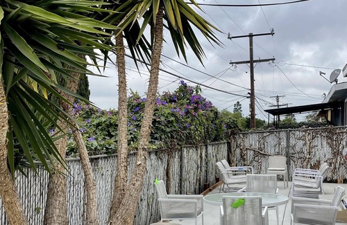 Hawthorne Apartment | SOFI ARENA, SOUTH BAY BEACHES & LAX APART