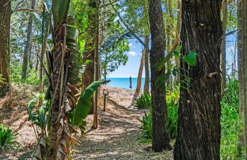 Toogoom House | Sol Sanctuary- Beachfront
