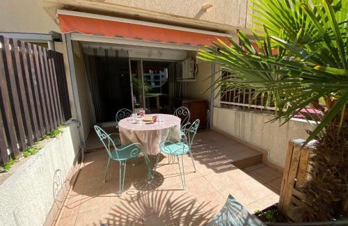Le Grau-Du-Roi Apartment | Sol-y-Days Los Amigos, Studio 4 couchages en rez-de-jardin, avec grande terrasse et parking, à 250m de la plage