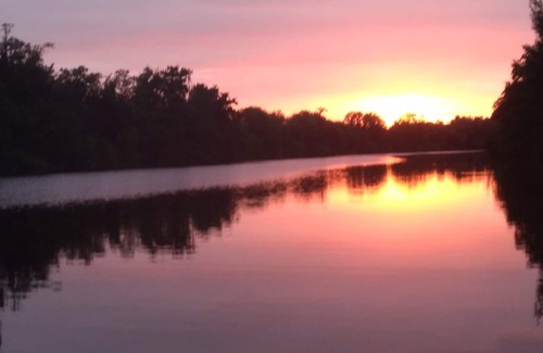 Casseneuil Boat Rental | SOLAR BOAT ON THE GARONNE CANAL departing from CASTELSARRASIN.