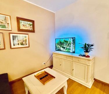 Lazise Old Town Apartment | Solaris Apartment with swimming pool