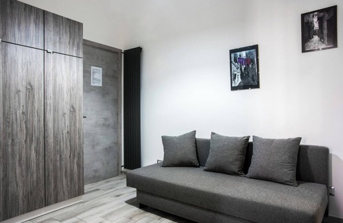 Naples City Centre House | Solarium al Duomo Rooms by Wonderful Italy