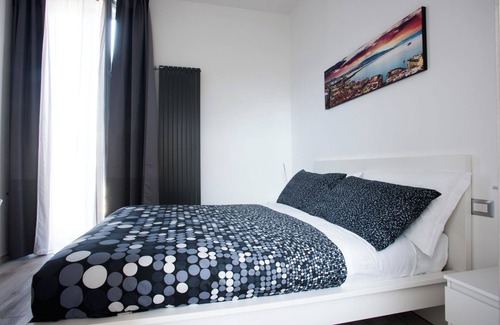 Naples City Centre House | Solarium al Duomo Rooms by Wonderful Italy