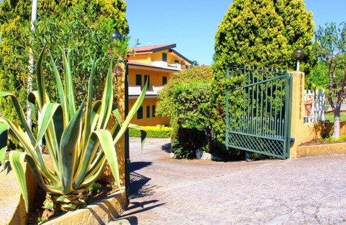 Santa Domenica Apartment | Sole apartment with sea view and free wi fi (n ° 3)