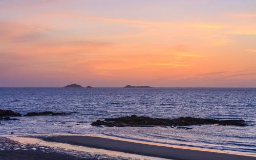 Byeonsan House | Soleiview Spa Pension and Resort