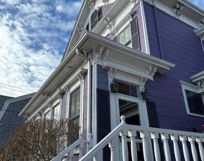 Commercial Street Bed & Breakfast | Somerset House Inn