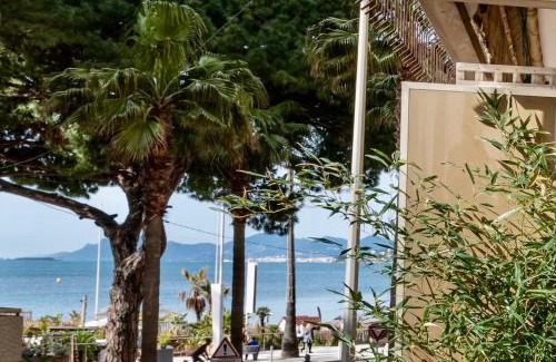 Juan-les-Pins Apartment | Somptueux appartement 20m plages avec vue mer