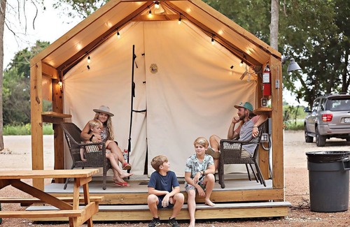 Prairie Lea Cabin | Son's Blue River Camp Glamping Cabin I