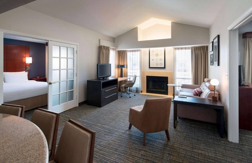 South Scottsdale Hotel | Sonesta ES Suites Scottsdale Paradise Valley