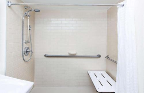 Ashley Oaks Hotel | Sonesta Simply Suites Knoxville