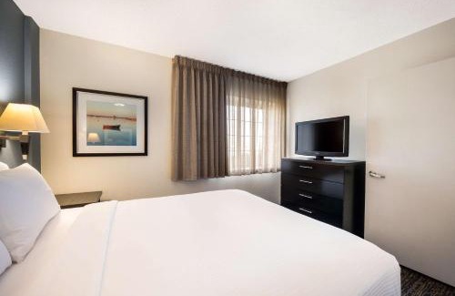 North Mountain Hotel | Sonesta Simply Suites Phoenix Glendale