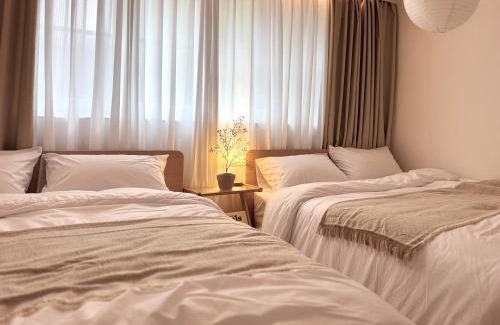 Seolcheon-myeon House | Song-i stay &