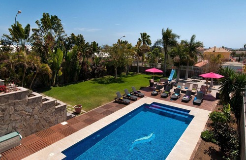 Sonnenland Villa | Sonnenland House for 12 by VillaGranCanaria