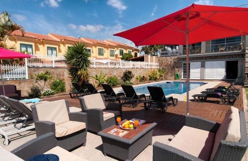 Sonnenland Villa | Sonnenland House for 12 by VillaGranCanaria