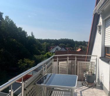 Feucht House | Sonniges Dachzimmer