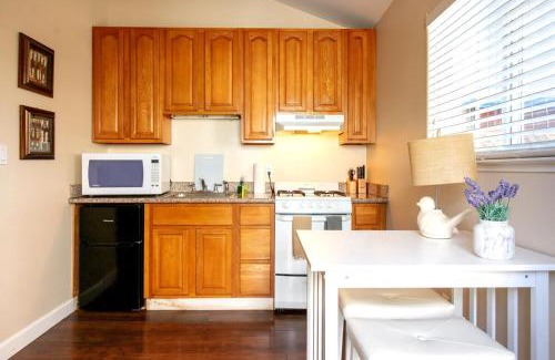 Boyes Hot Springs House | Sonoma Getaway for Two - Great Location