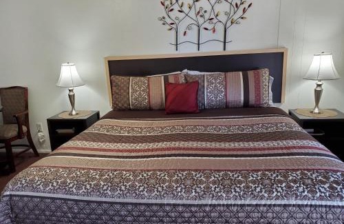 Larkspur Hotel | Sonoma Lodge