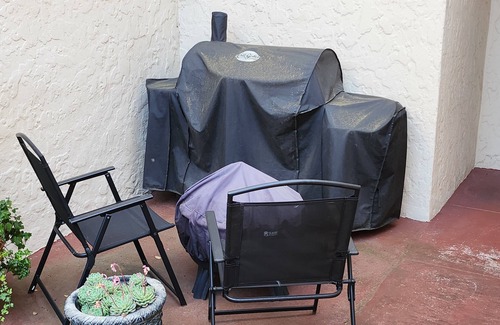 Central San Mateo House | Soothing townhome in San Mateo. 10 mins from sfo airport