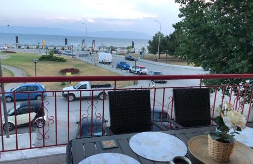 Paralia Ofryniou Apartment | Sophies Sea View Apartment Touzla