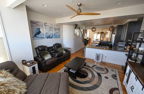 Belmar House | Sophisticated Home in Belmar’s Exclusive Community - close to shops/restaurants