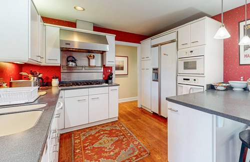 Sapphire House | Soquilla Lakefront Home: Private Dock w/Kayaks, Stunning Views, Dog Friendly