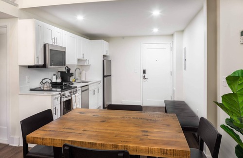 Center City East Apartment | Sosuite | 2BR Loft w Shared W/D, Gym, Lounge