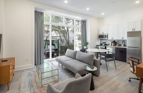 Rittenhouse Row Apartment | Sosuite | Window Wall 1BR Apt w W/D