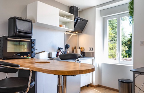 Feytiat Apartment | SOTHYS Design Apartment – 7 min from Limoges