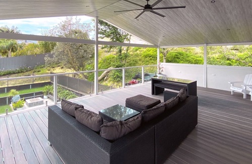 Culburra Beach House | Sounds by the Sea – Inground swimming pool, fire pit, games area
