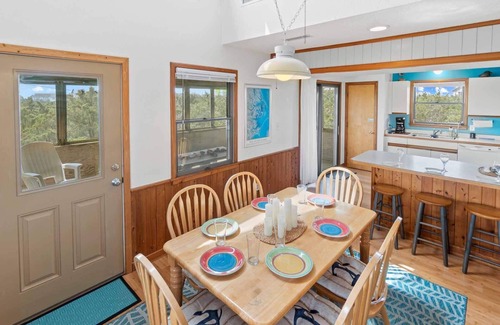 Avon House | Soundside Cottage Close to Beach with Stunning Views, Screened Porch, Smart TVs