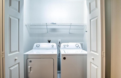 Royal Pines House | South Asheville Townhome 14 A