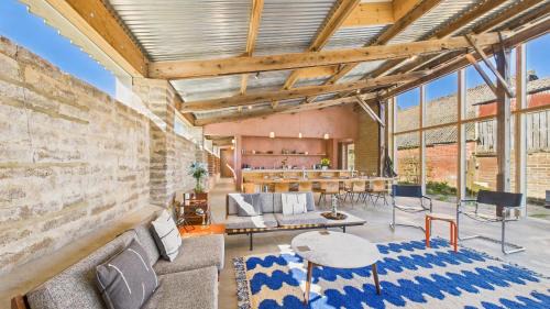 Cowes House | South Barn