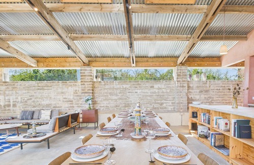 Cowes Ski Chalet | South Barns a spacious barn conversion near Cowes.