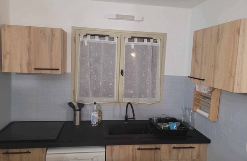 Favone Apartment | South Corsica, 150 m walk to beach, swimming pool, tennis, hiking, activities