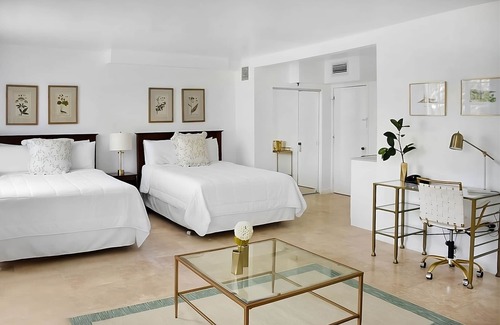Flamingo/Lummus Hotel | South Florida Escape! Walk to Versace Mansion and Lummus Park