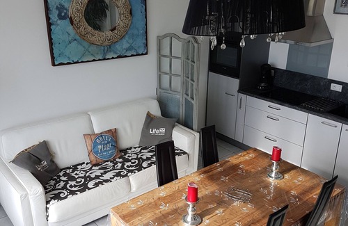 Saint-Gilles-Croix-de-Vie Apartment | South-facing apartment with view over the sea, beach, dune, harbour and channel