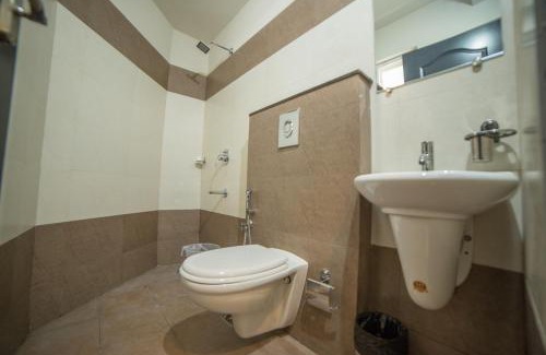 Ernakulam South Hotel | South Gate Residency