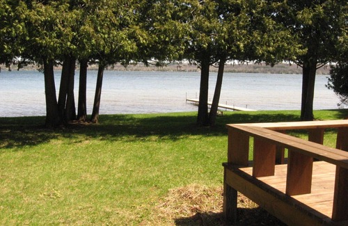 Cedar Cottage | South Lake Leelanau - Waterfront - Prime Location