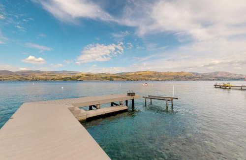 Chelan House | South Lakeshore Waterfront Oasis