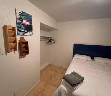 Downtown Phoenix House | South Mountain Savings Room 2