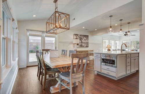 Isle of Palms House | Southern Dream! Newly Heatable Private Pool- Just Steps from Ocean!