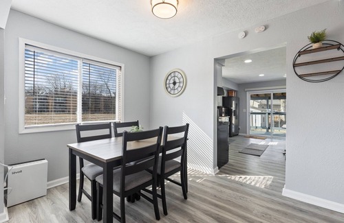 Lansing House | Southside Pro-Home Near MSU & Downtown w/Fast WiFi