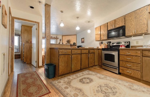 Steam Engine Meadows House | Southview Lodge