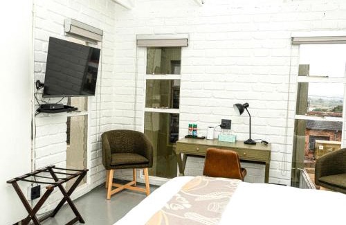 Greater Johannesburg Metropolitan Area Hotel | Soweto Boutique Hotel