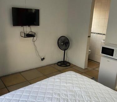 Orlando East House | Soweto Towers Guest Accommodation