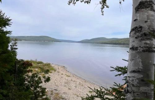 Pohenegamook Ski Chalet | Spa and Lake - Chalet Joy-o