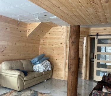 Notre-Dame-Auxiliatrice-de-Buckland Ski Chalet | Spa & Comfort - Chalet des Originaux